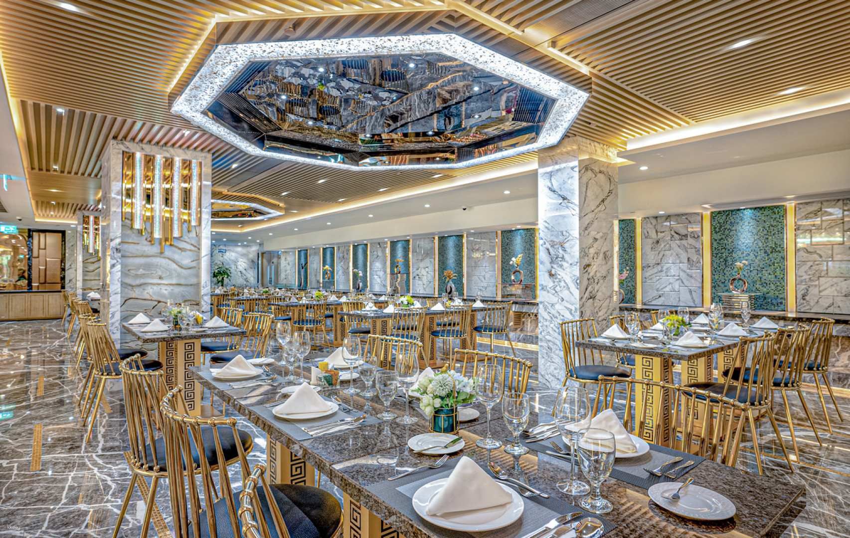 [Macau Dining Offers] Macau Golden Dragon Hotel Perth Buffet｜Hotel Golden Dragon - Photo 1 of 9